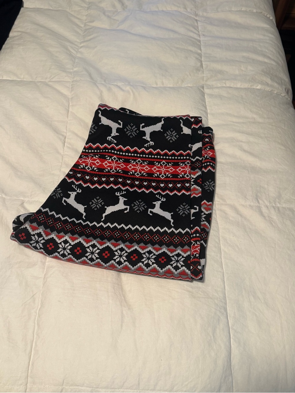 Black and Red Holiday Knit Scarf Leggings